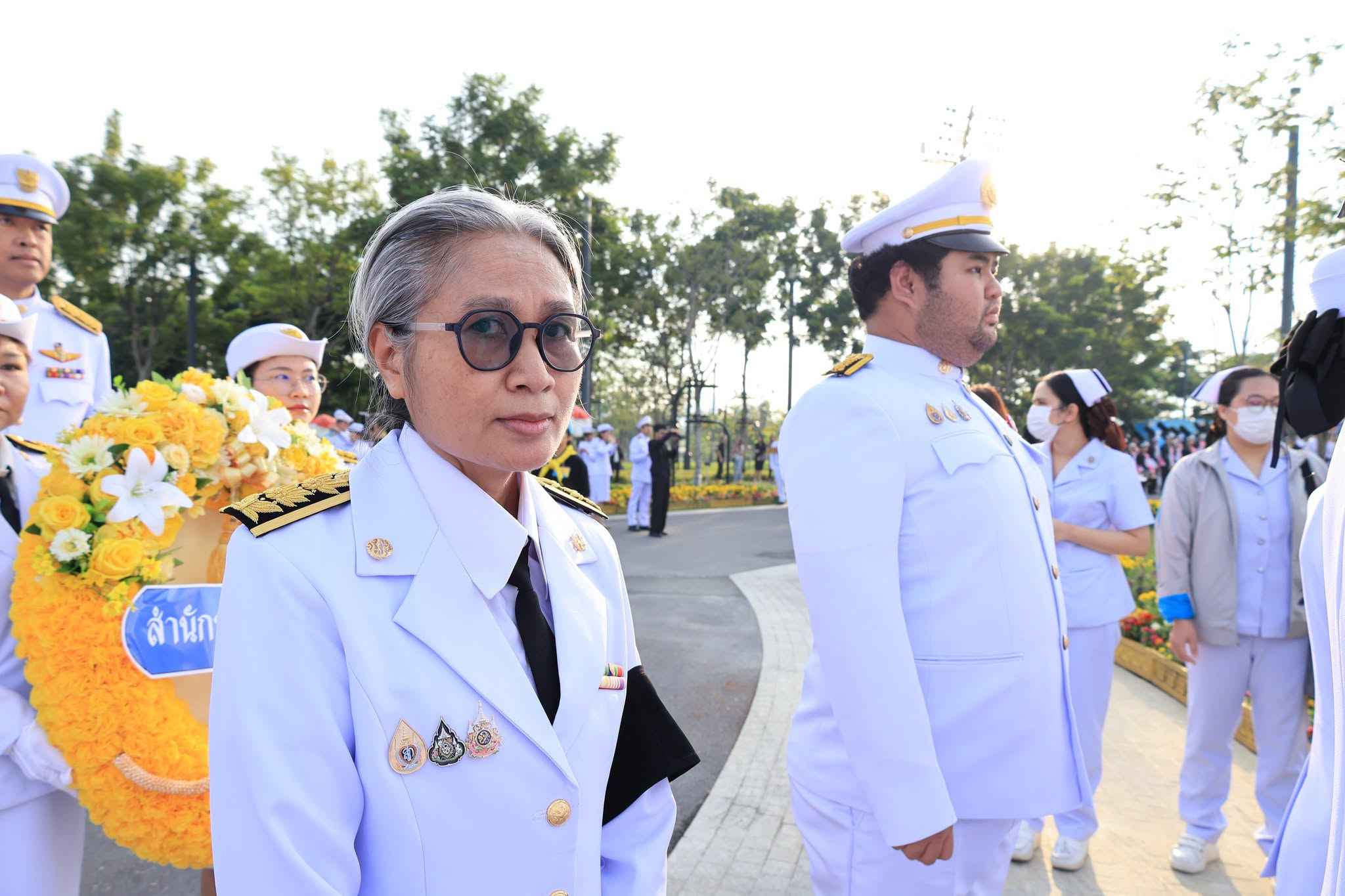 title - ส.ป.ก. ร่วมวางพวงมาลาถวายบังคมพระบรมราชานุสาวรีย์พระบาทสมเด็จพระบรมชนกาธิเบศร มหาภูมิพลอดุลยเดชมหาราช บรมนาถบพิตร เนื่องใน 